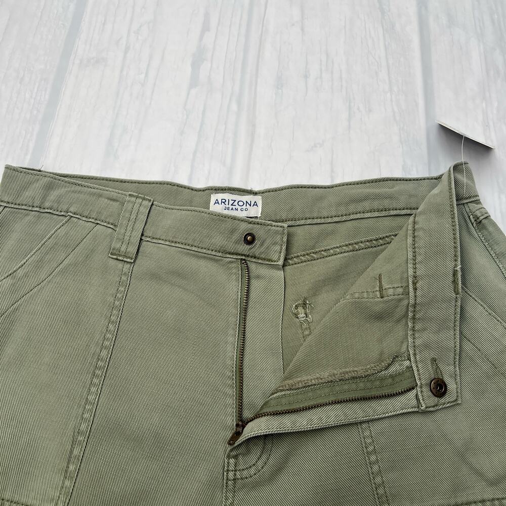 Arizona Women's High-Rise Straight Cargo Green Pant-Juniors Size 13 - Picture 7 of 10